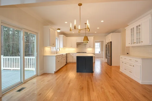 $1,839,000 | 23 Winter Street, Medfield, MA 02052