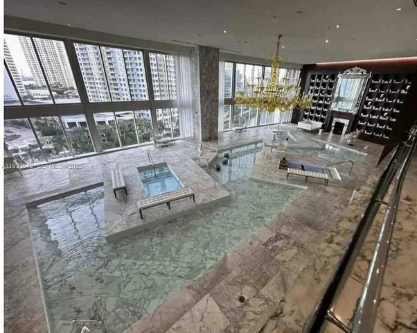 $1,250,000 | Icon Brickell, Miami, FL 33131