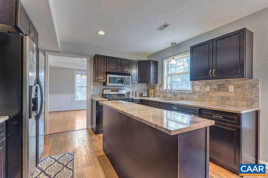 2020 Echo Ridge Road Charlottesville, VA 22911 - Photo 10 of 51 Gallery Image 10