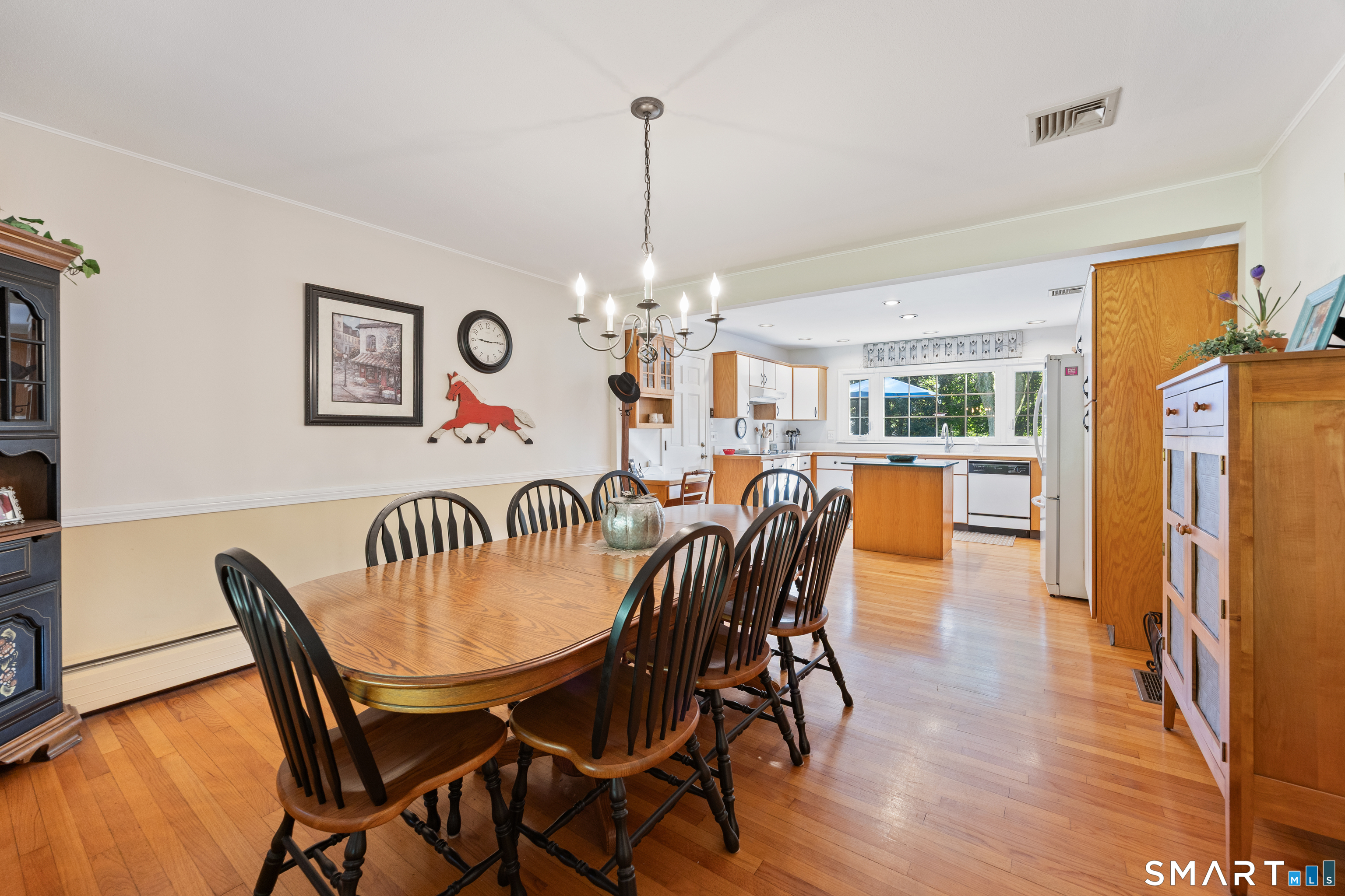 98 Merwin Circle Cheshire, CT 06410 - Photo 8 of 40 Dining Room