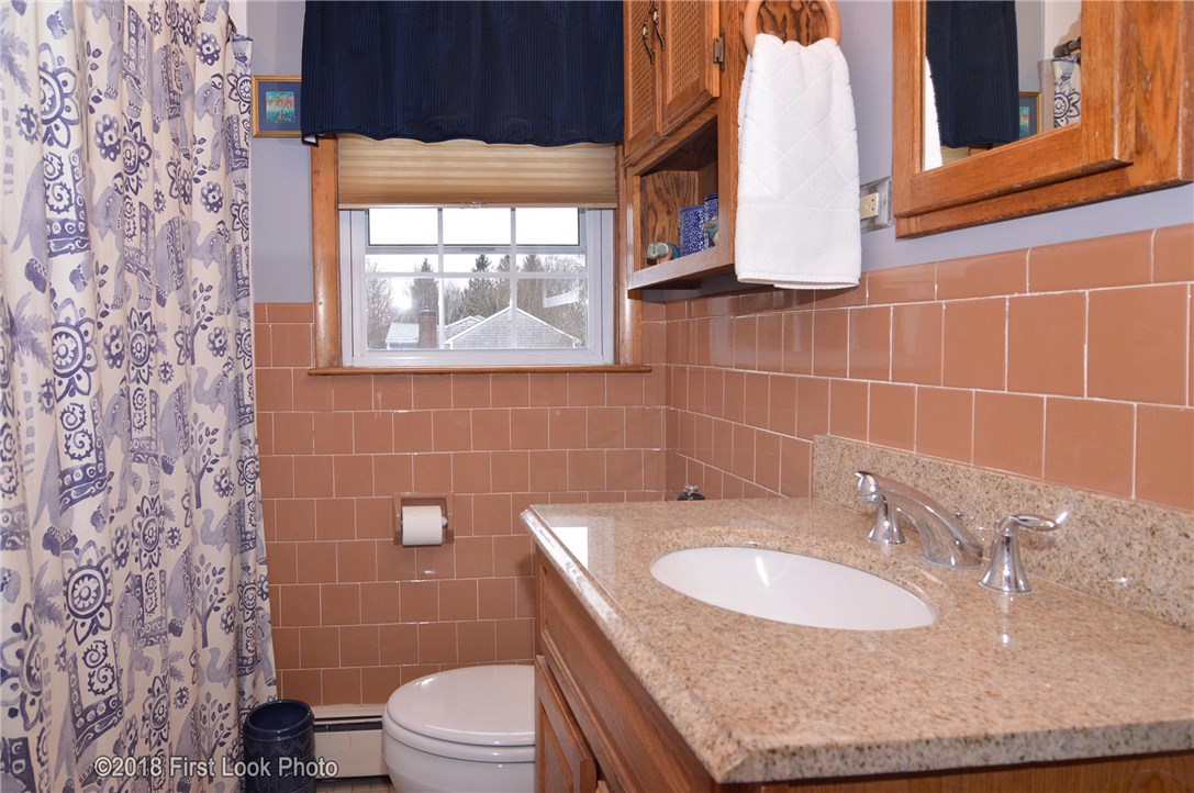 10 Redwood Road Portsmouth, RI 02871 - Photo 16 of 27 Gallery Image 16