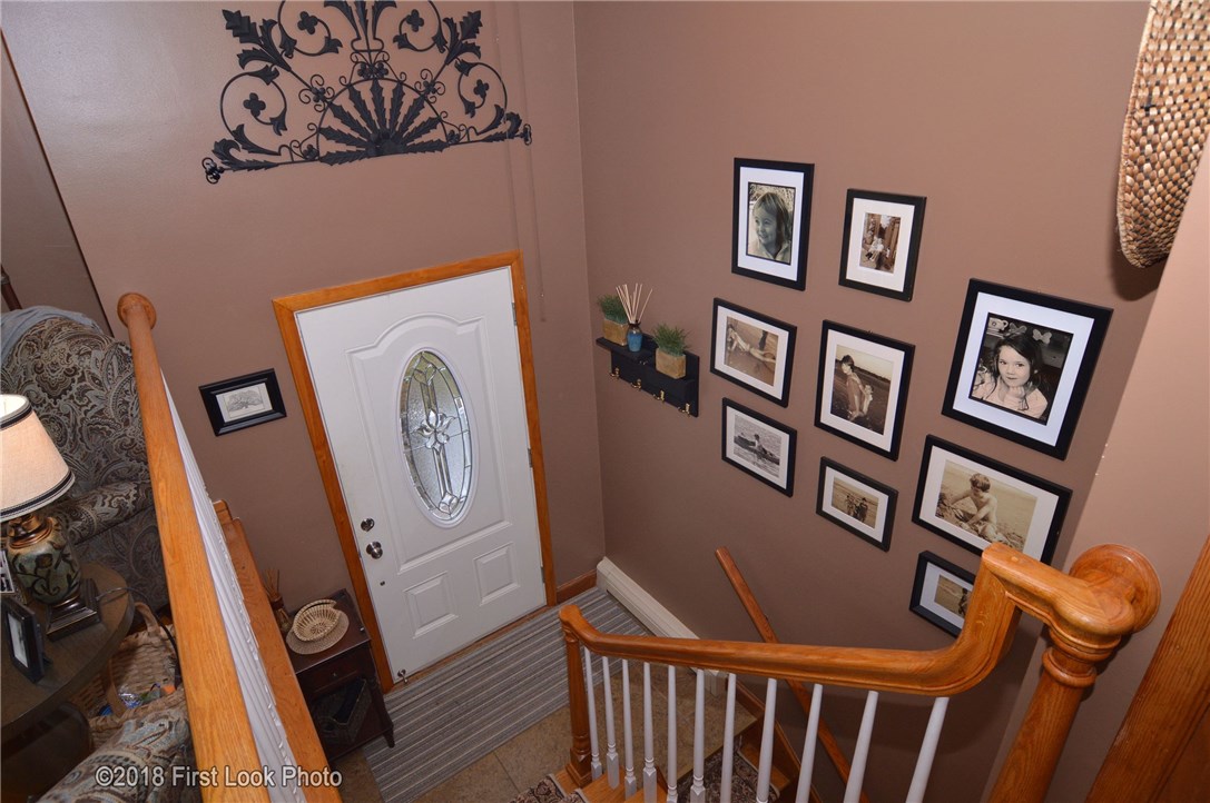10 Redwood Road Portsmouth, RI 02871 - Photo 2 of 27 Gallery Image 2