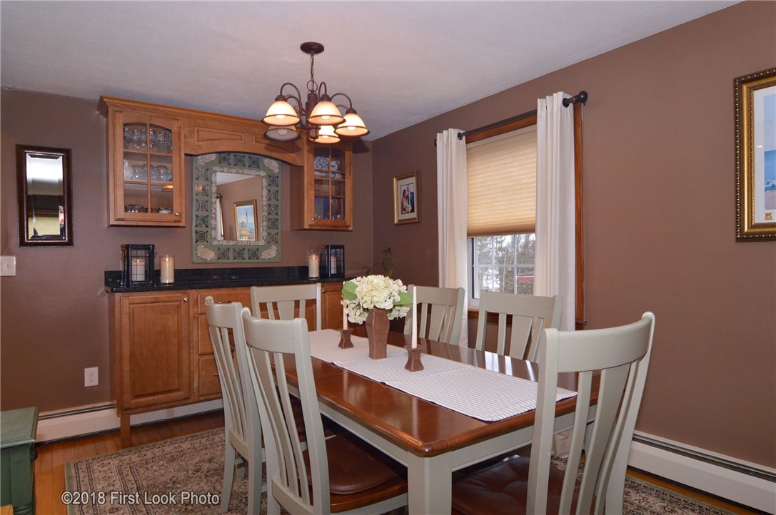 10 Redwood Road Portsmouth, RI 02871 - Photo 8 of 27 Gallery Image 8