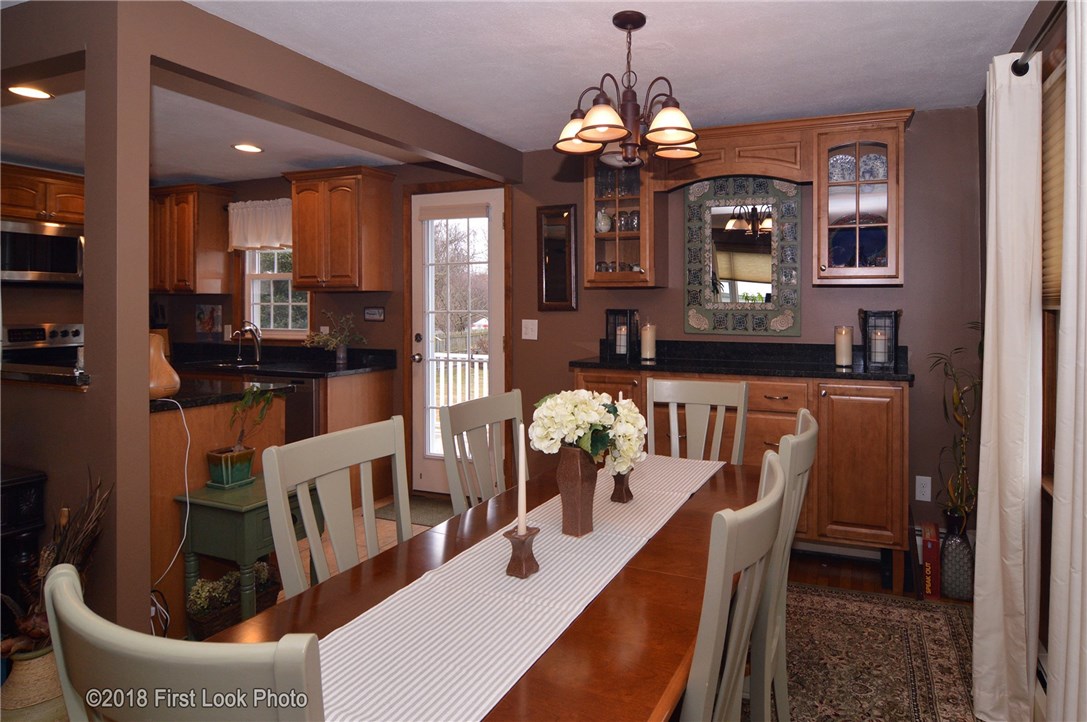 10 Redwood Road Portsmouth, RI 02871 - Photo 9 of 27 Gallery Image 9