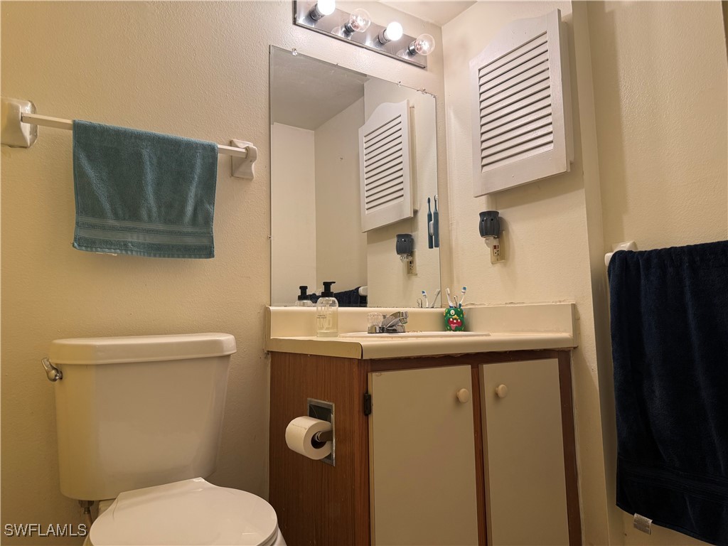 5303 Summerlin Road, Unit 307 Fort Myers, FL 33919 - Photo 8 of 15