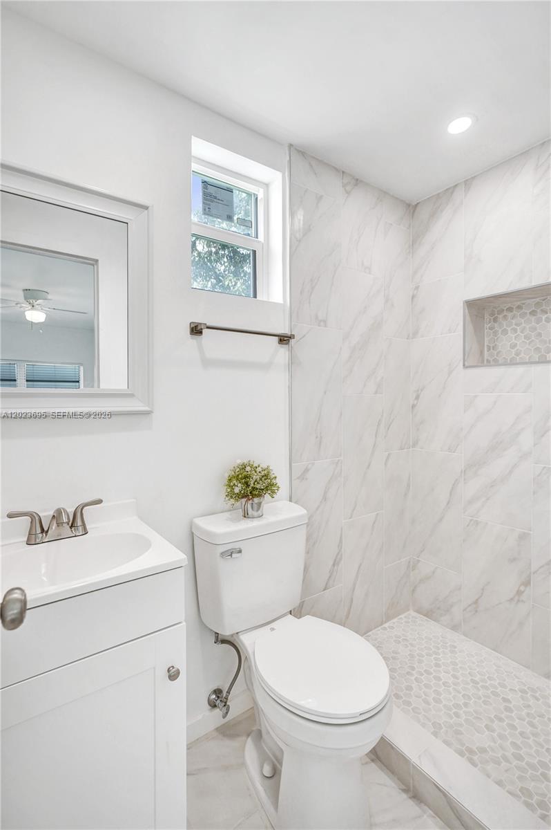 877 West 33rd Street, Unit A Hialeah, FL 33012 - Photo 31 of 36