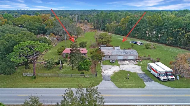 $350,000 | 11455 Southeast Highway 464C, Ocklawaha, FL 32179