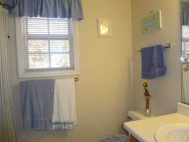 1132 Pilton Place Raleigh, NC 27604 - Photo 17 of 25 Gallery Image 17