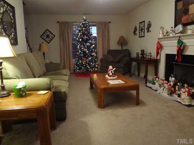 1132 Pilton Place Raleigh, NC 27604 - Photo 4 of 25 Gallery Image 4