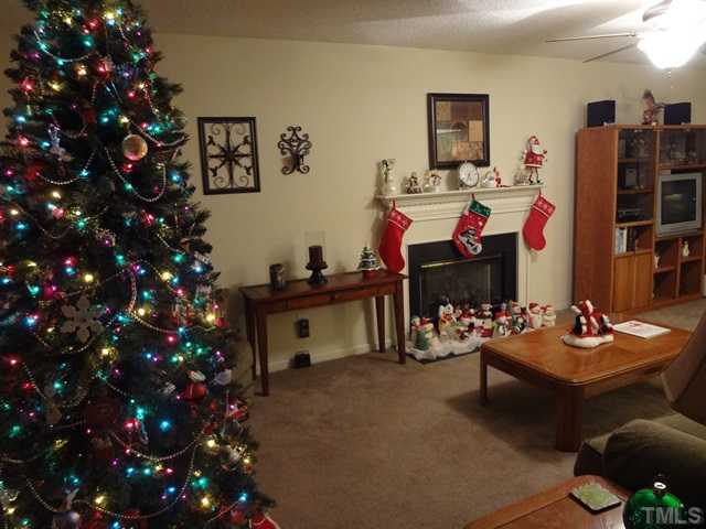 1132 Pilton Place Raleigh, NC 27604 - Photo 5 of 25 Gallery Image 5