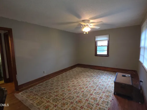 a view of empty room with window
