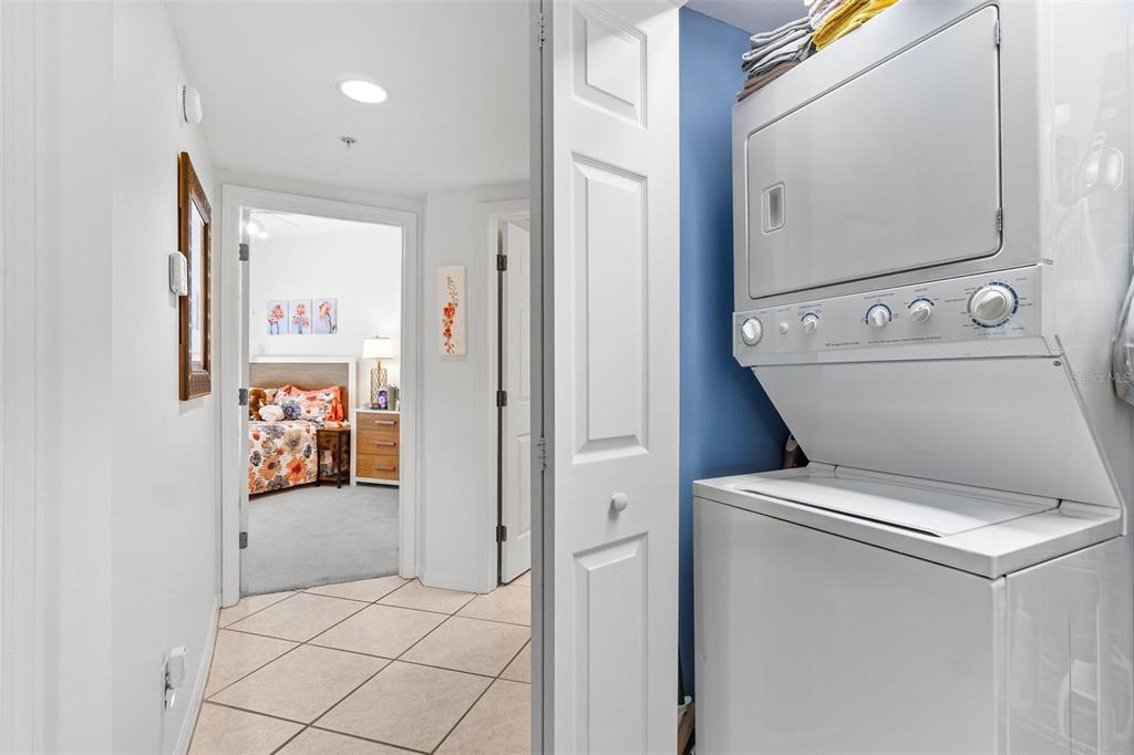 6555 99th Way North, Unit 20F St. Petersburg, FL 33708 - Photo 30 of 36 a view of washer and dryer