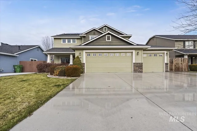 $537,499 | 334 East Santiago Drive, Meridian, ID 83646