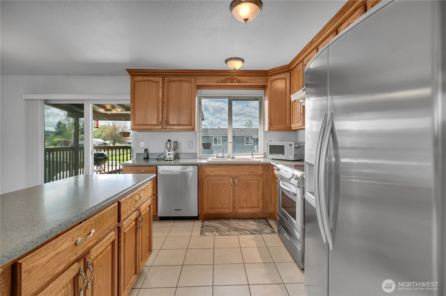 115 3rd Avenue Northwest Pacific, WA 98047 - Photo 7 of 30