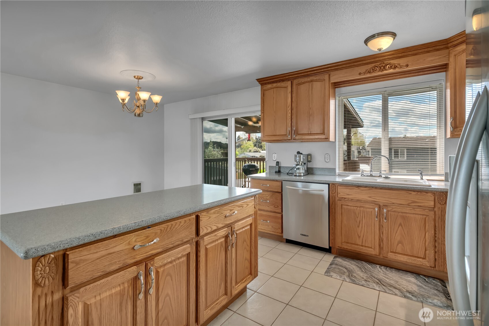 115 3rd Avenue Northwest Pacific, WA 98047 - Photo 8 of 30