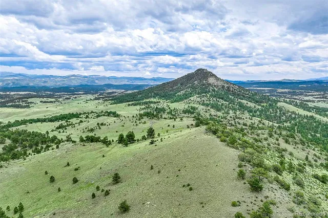 $810,000 | 10 County Road 102, Guffey, CO 80820