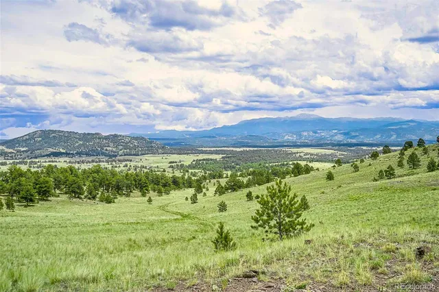 $810,000 | 10 County Road 102, Guffey, CO 80820
