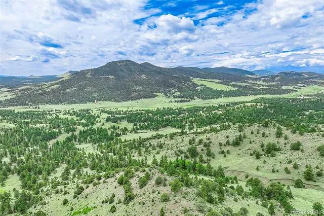 $810,000 | 10 County Road 102, Guffey, CO 80820
