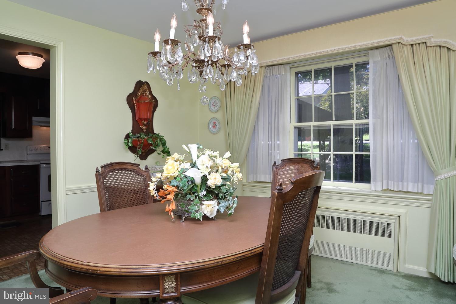 1130 Colonial Road Lancaster, PA 17603 - Photo 14 of 27 Dining Room