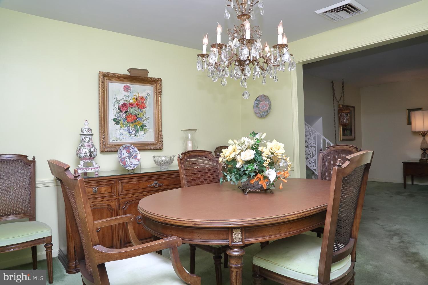 1130 Colonial Road Lancaster, PA 17603 - Photo 16 of 27 Dining Room