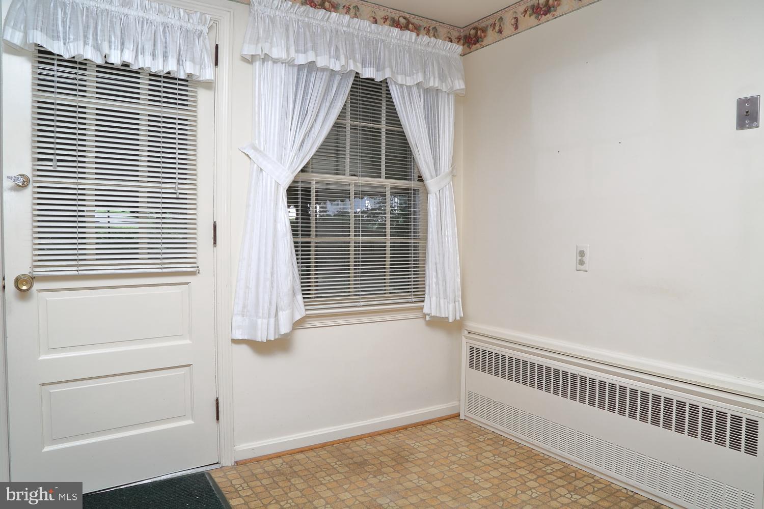 1130 Colonial Road Lancaster, PA 17603 - Photo 23 of 27 Gallery Image 23