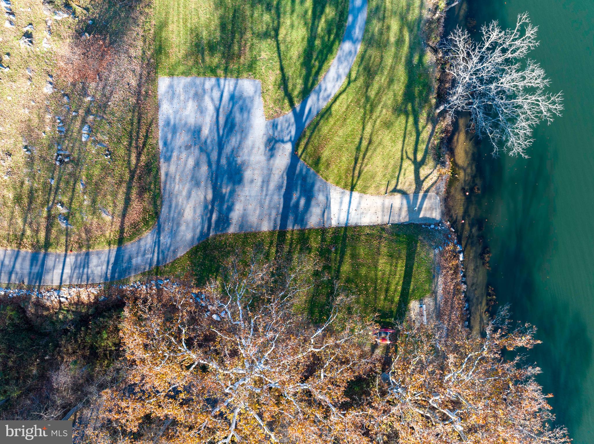 38 Whitings Neck Road, Unit POTOMAC OVERLOOK Martinsburg, WV 25404 - Photo 15 of 40 a view of garden