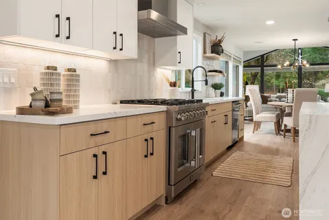 $1,697,200 | 14020 Northeast 62nd Street, Redmond, WA 98052