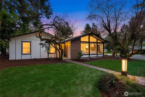 $1,697,200 | 14020 Northeast 62nd Street, Redmond, WA 98052