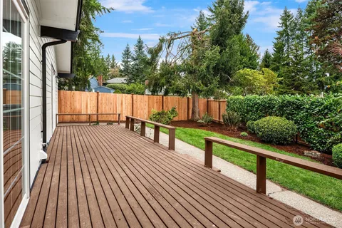 $1,697,200 | 14020 Northeast 62nd Street, Redmond, WA 98052