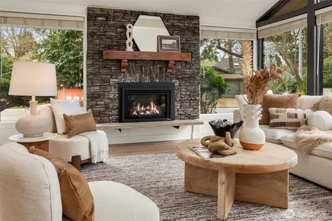 $1,697,200 | 14020 Northeast 62nd Street, Redmond, WA 98052