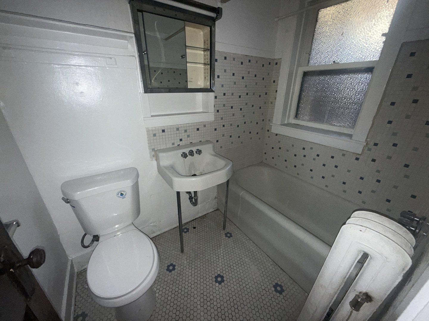 104 Lincoln Avenue, Unit 2E Riverside, IL 60546 - Photo 11 of 11 Gallery Image 11