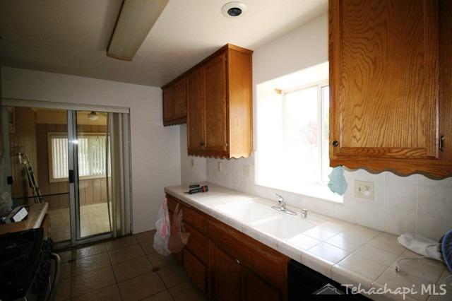 29160 North Lower Valley Road Tehachapi, CA 93561 - Photo 16 of 32 Gallery Image 16