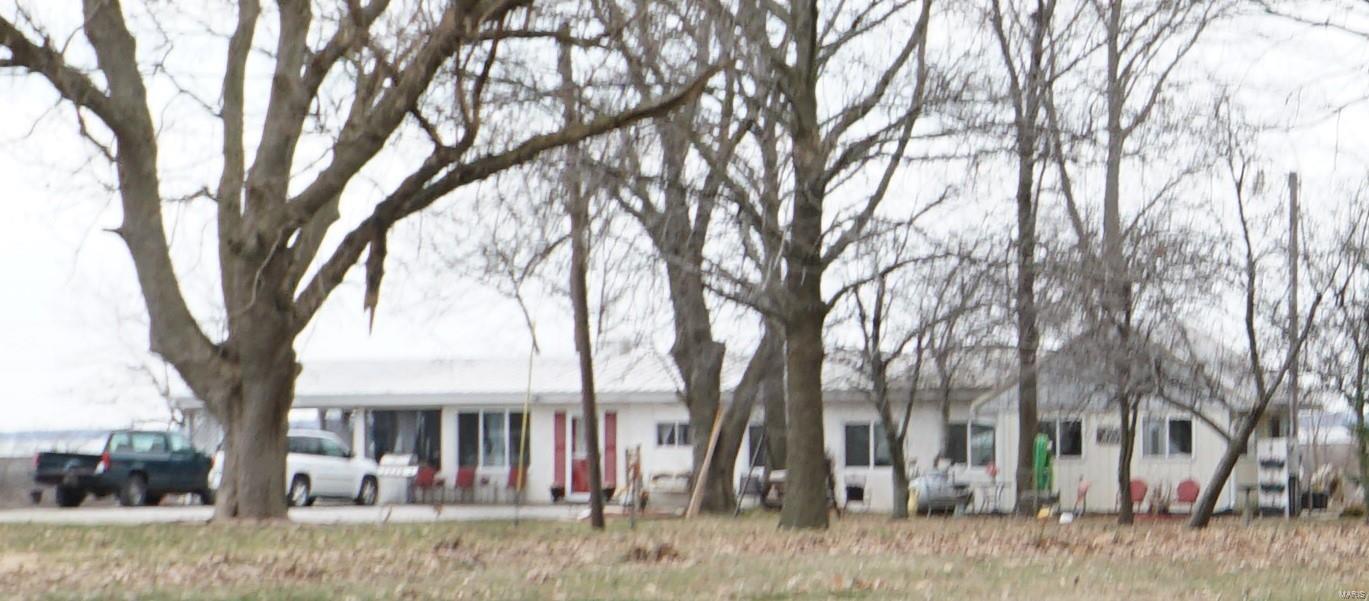 19467 Boulder Road Carlyle, IL 62231 - Photo 1 of 58