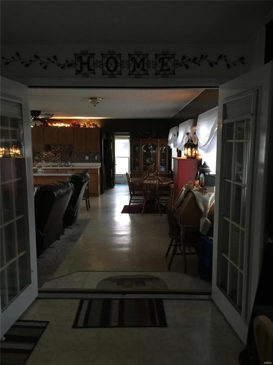 19467 Boulder Road Carlyle, IL 62231 - Photo 11 of 58