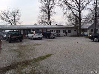 19467 Boulder Road Carlyle, IL 62231 - Photo 6 of 58