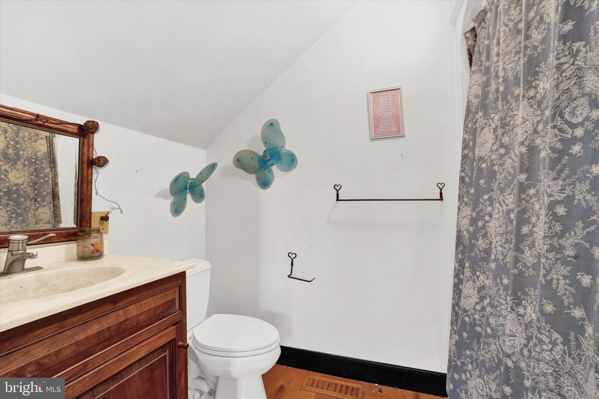 333 Antietam Road Temple, PA 19560 - Photo 32 of 71 Bedroom #3 bathroom