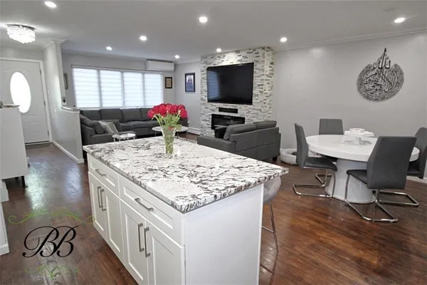 $1,499,000 | 1230 East 73rd Street | Georgetown