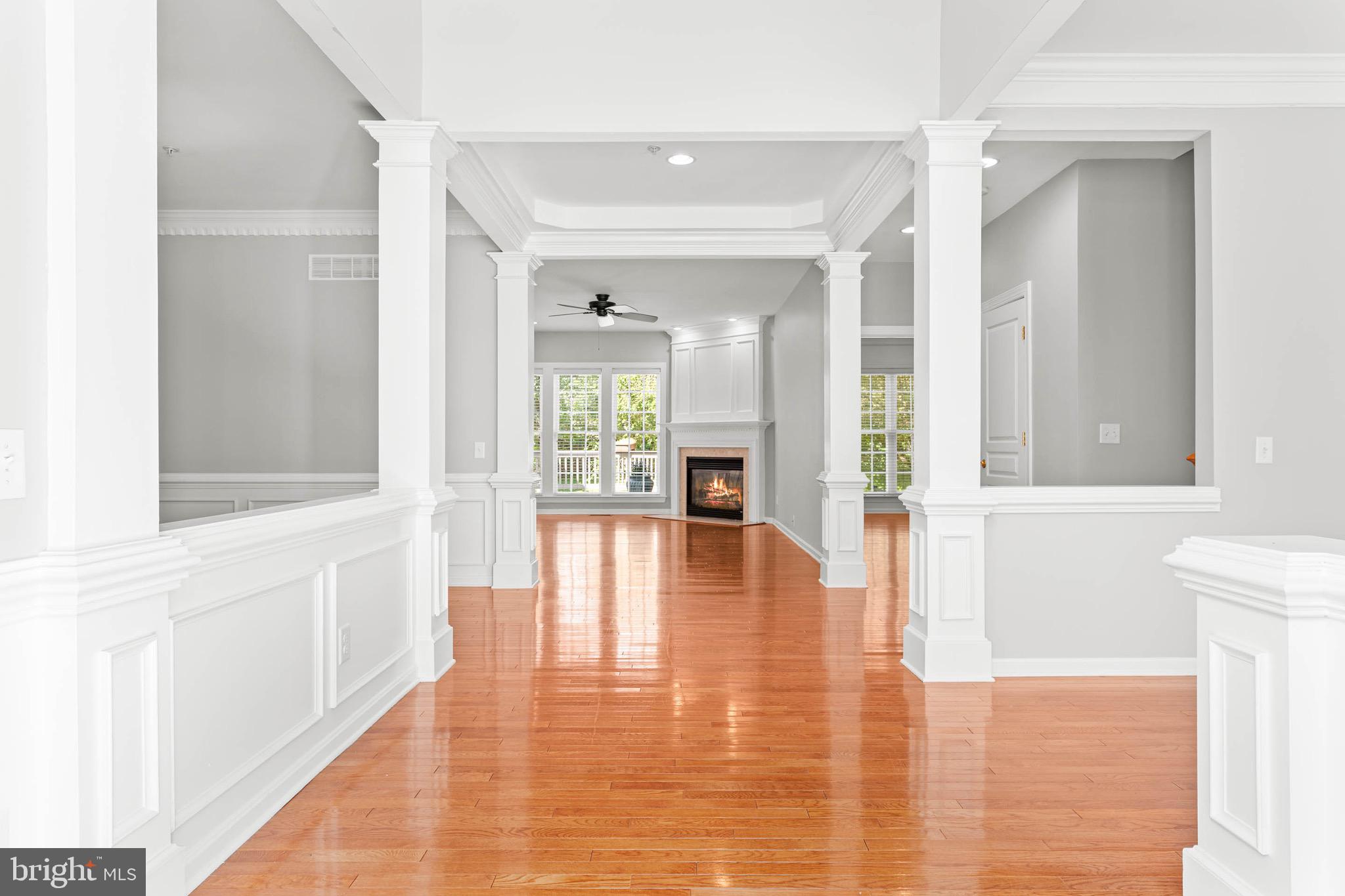 302 Arthur Court Newtown Square, PA 19073 - Photo 5 of 57 Two story foyer.