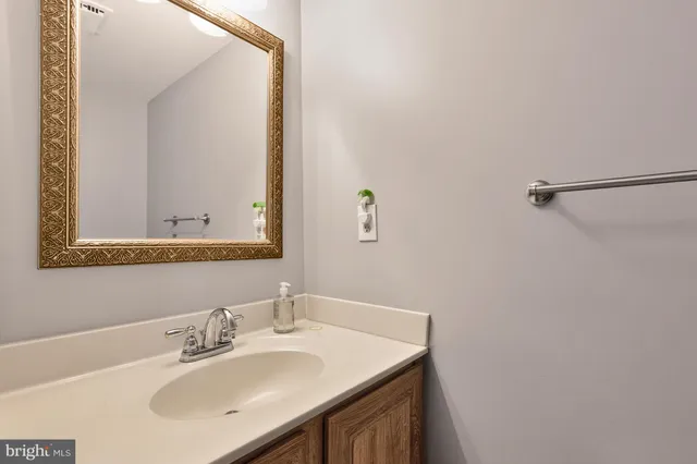 $474,900 | 5602 Summer Oak Way, Burke, VA 22015