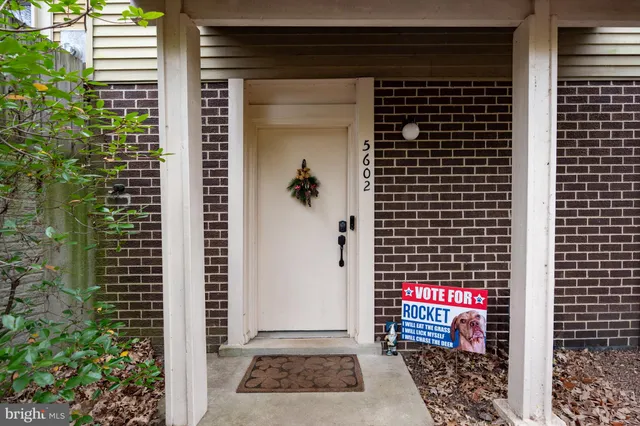 $474,900 | 5602 Summer Oak Way, Burke, VA 22015