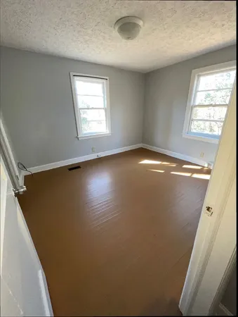 a view of empty room with window