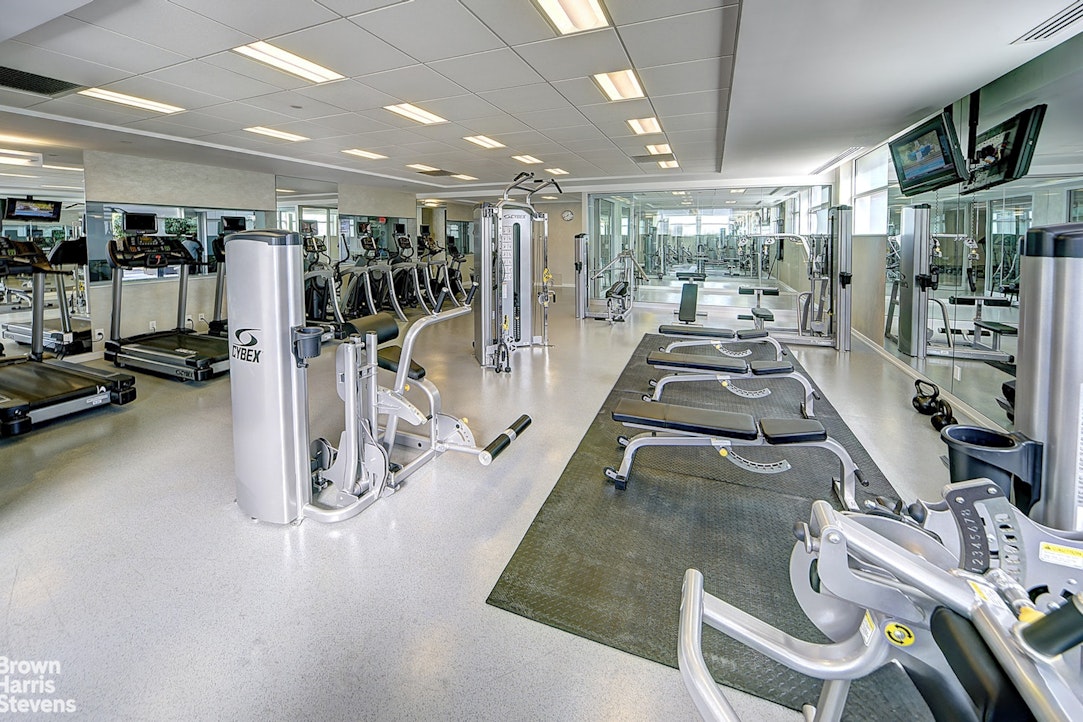 80 Metropolitan Avenue, Unit 4U Brooklyn, NY 11249 - Photo 16 of 22