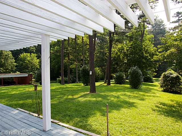 134 Penny Road Jamestown, NC 27282 - Photo 14 of 16 Yard/Garden.