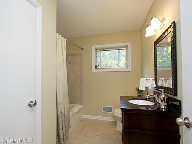134 Penny Road Jamestown, NC 27282 - Photo 10 of 16 Bath.