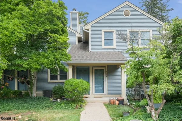 $3,400 | 40 Loantaka Way, Unit F, Madison, NJ 07940