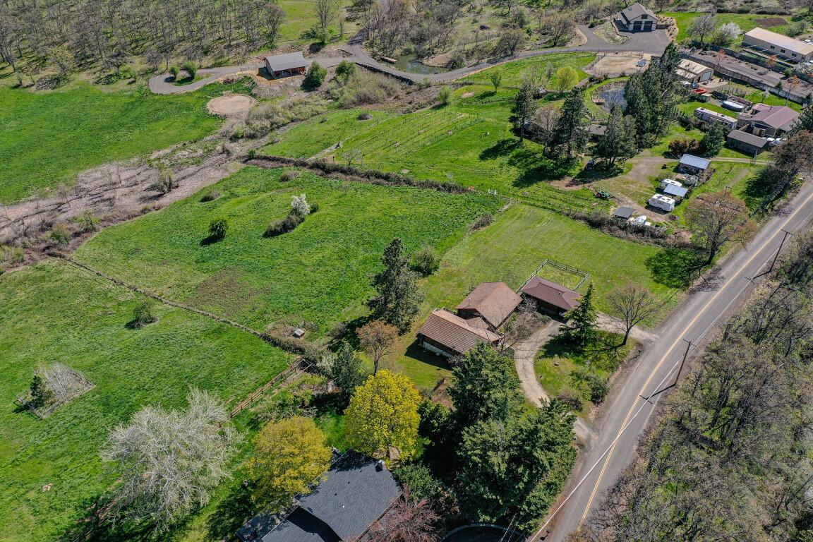 700 Neil Creek Road Ashland, OR 97520 - Photo 2 of 37 Aerial
