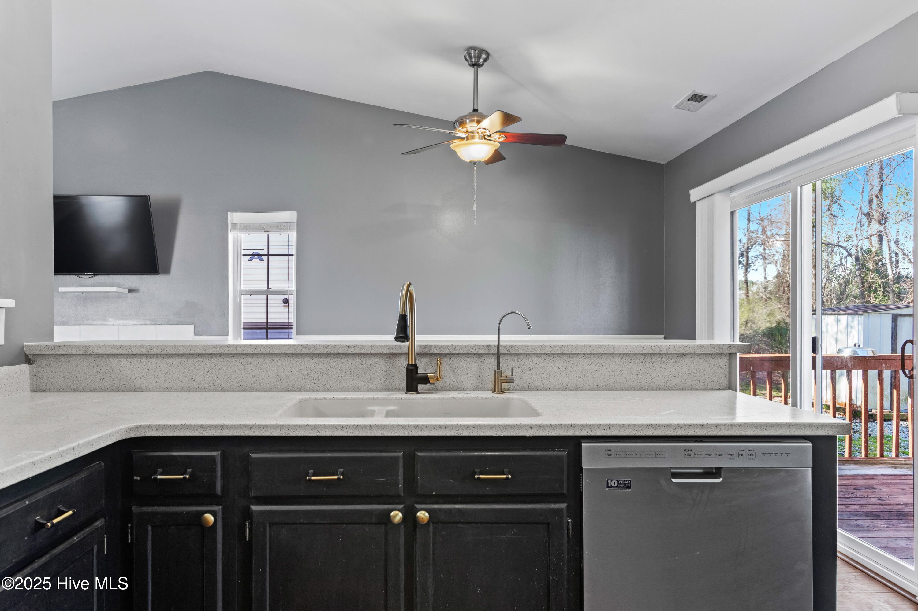 340 Steller Road Jacksonville, NC 28540 - Photo 13 of 43 12