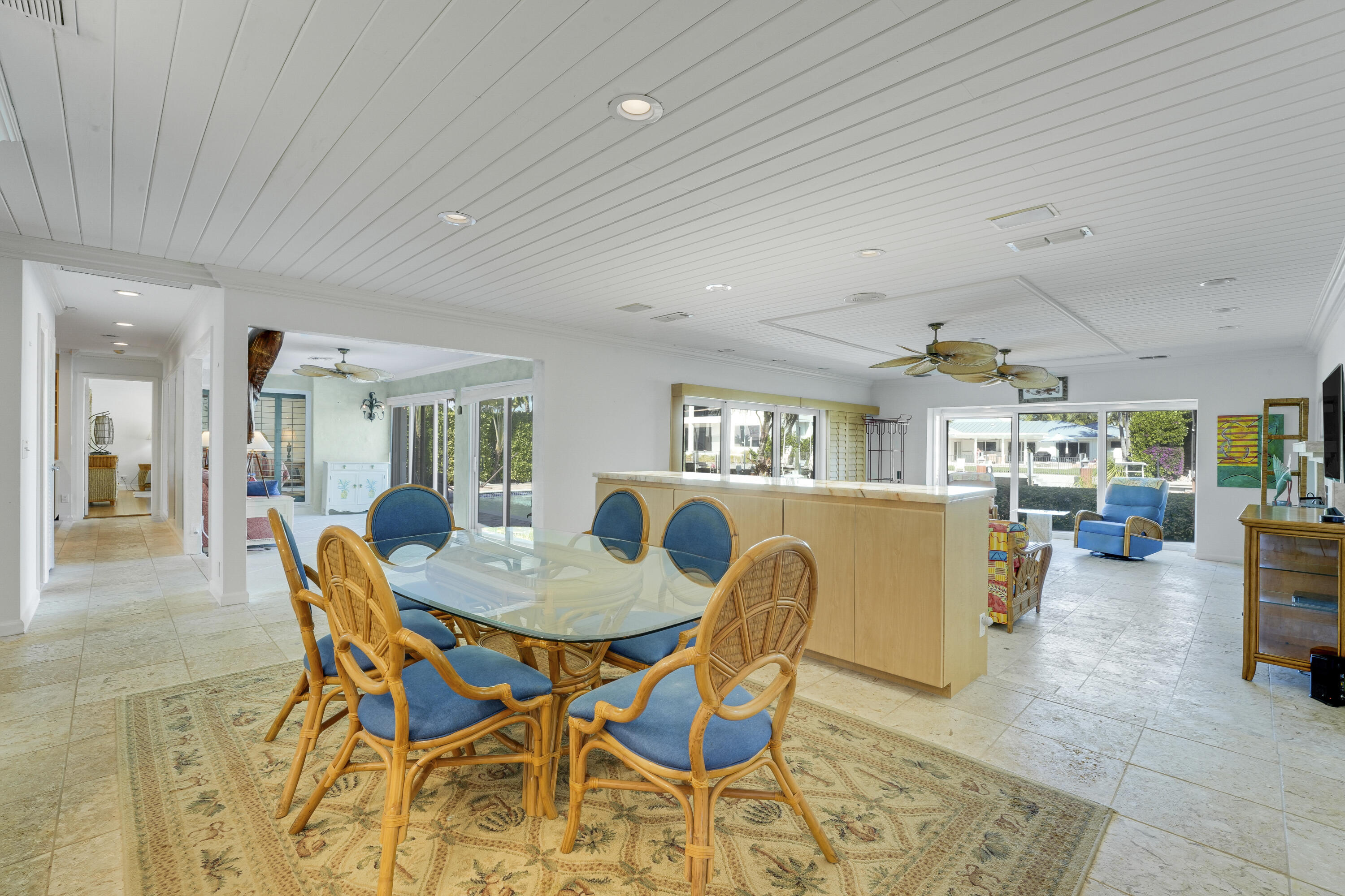 1080 Fairview Lane Singer Island, FL 33404 - Photo 17 of 51 a dining room with furniture and a livingroom