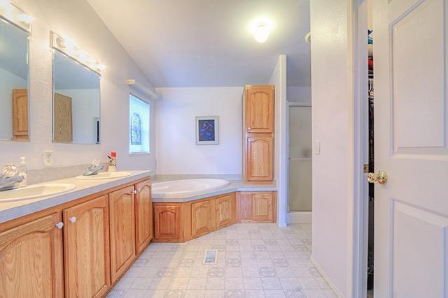 1725 East Fork Road Williams, OR 97544 - Photo 6 of 19 Additional Photo