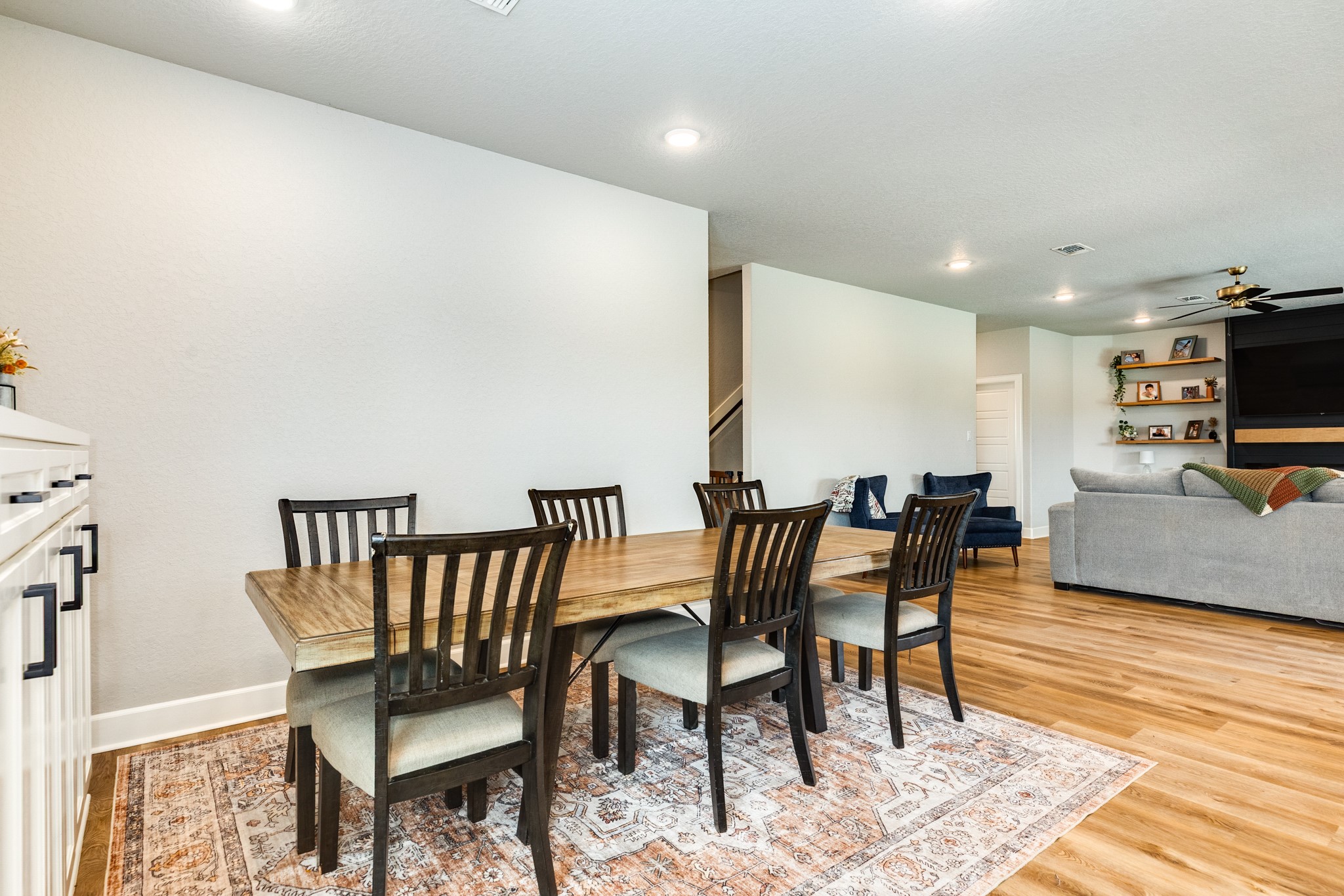 628 Greystone Lane Angleton, TX 77515 - Photo 20 of 33 a view of a dining room with furniture
